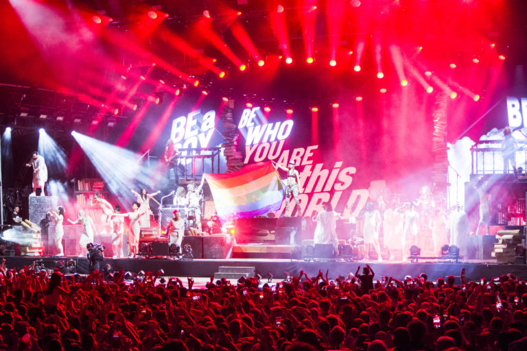 Francofolies d’Esch-sur-Alzette : Soleil de feu et brasier scénique au  Gaalgebierg